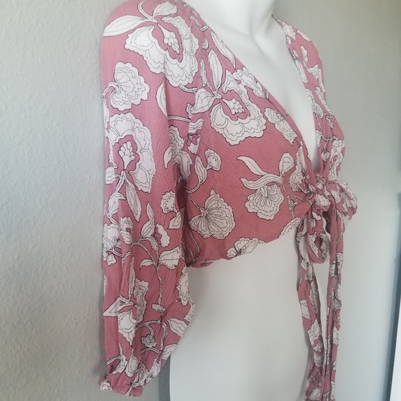 Cropped tie up front top - Picture 3 of 3